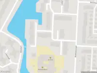 Ambulance met gepaste spoed naar de Mendelssohnstraat in Alkmaar