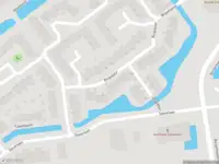 Ambulance met grote spoed naar de Ringspoor in Capelle aan den IJssel