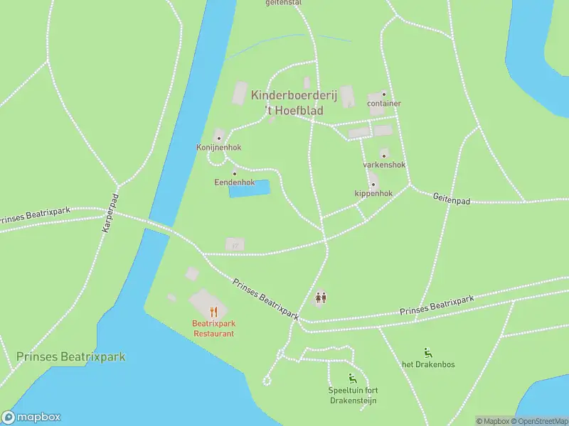 Ambulance met grote spoed naar de Prinses Beatrixpark in Schiedam