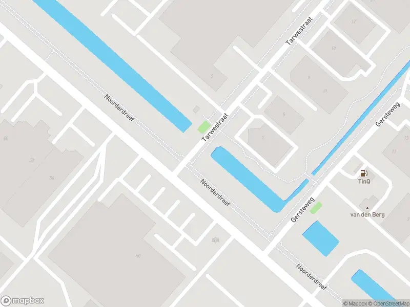 Ambulance met grote spoed naar de Bosstraat in Nieuw-Vennep