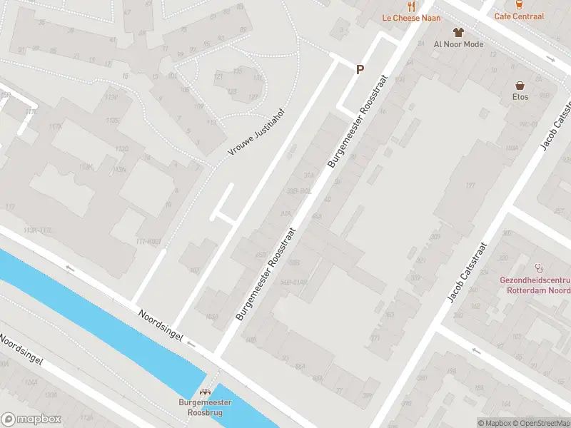 Ambulance met grote spoed naar de Burgemeester Roosstraat in Rotterdam