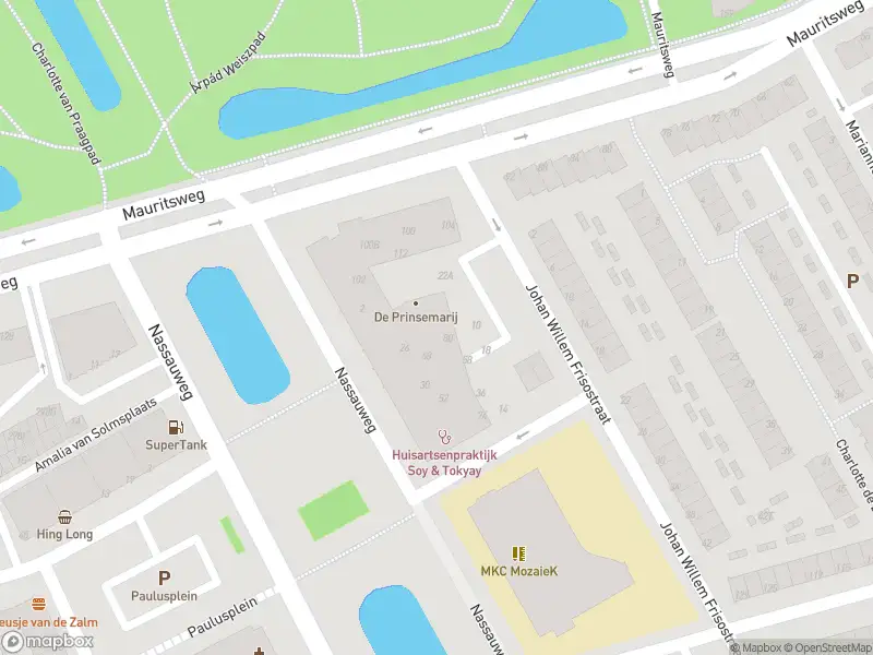 Ambulance met gepaste spoed naar de Nassauweg in Dordrecht