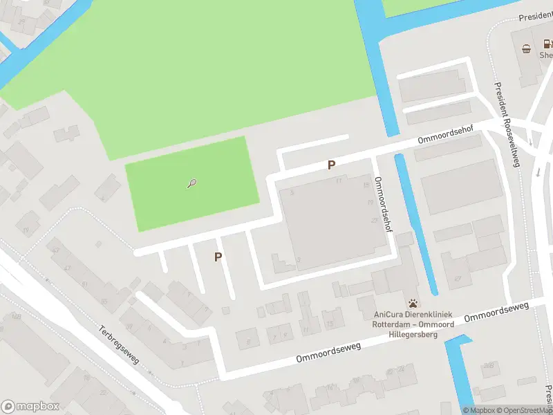 Ambulance met gepaste spoed naar de Ommoordsehof in Rotterdam