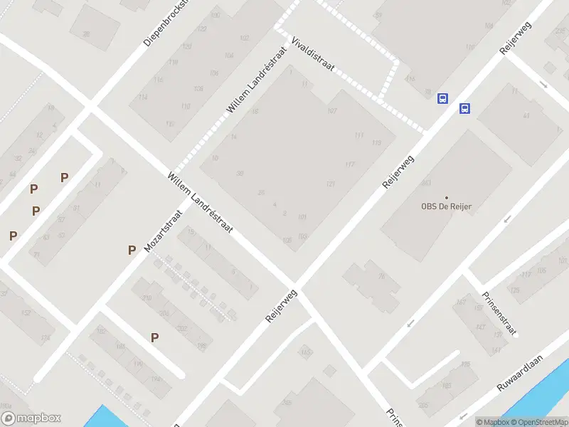 Ambulance met grote spoed naar de Willem Landrestraat in Ridderkerk