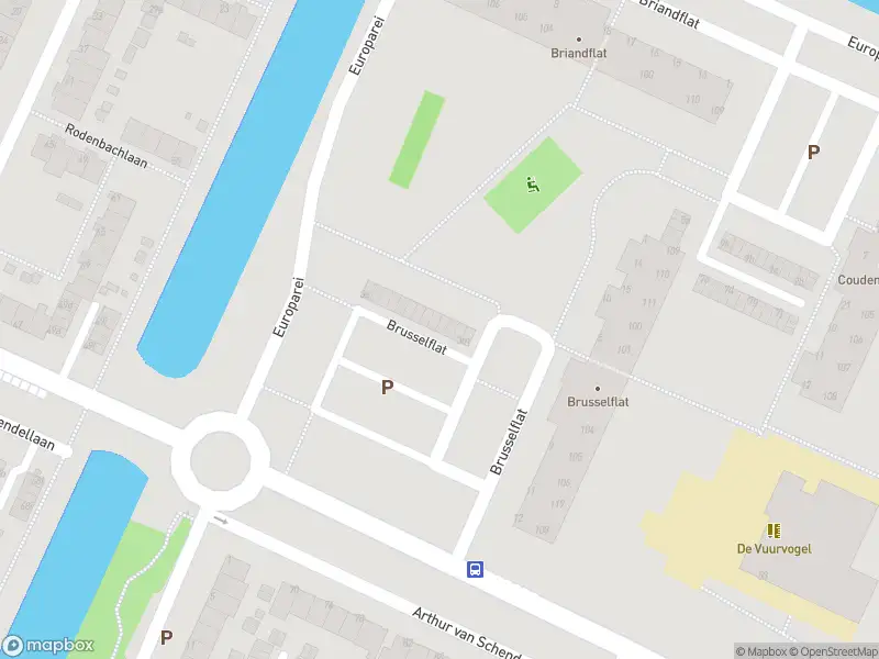 112 melding Politie met grote spoed naar de Europarei in Uithoorn vanwege voertuigen te water