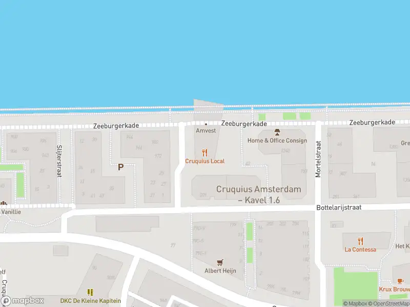 Ambulance met grote spoed naar de Metselstraat in Amsterdam