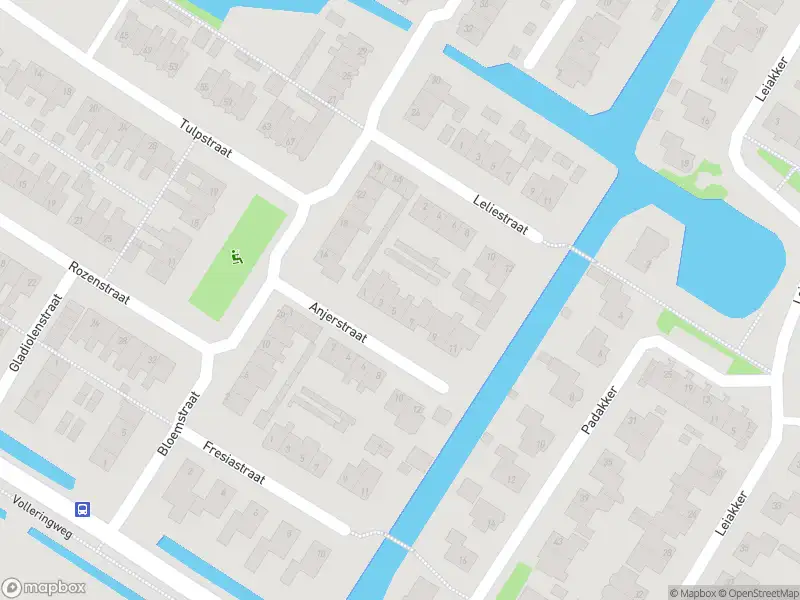 Ambulance met gepaste spoed naar de Lantmanstraat in Waarland