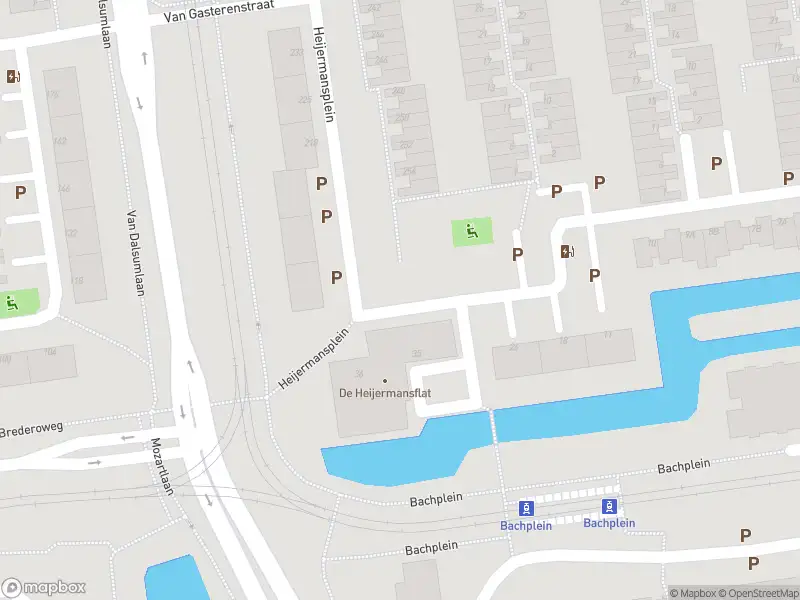 Ambulance met gepaste spoed naar de Heijermansplein in Schiedam