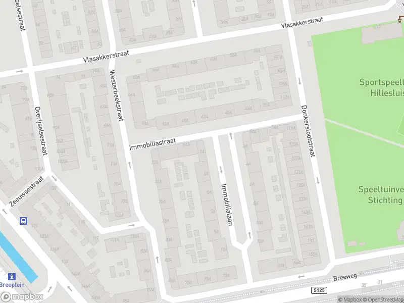 Ambulance met grote spoed naar de Immobilialaan in Rotterdam