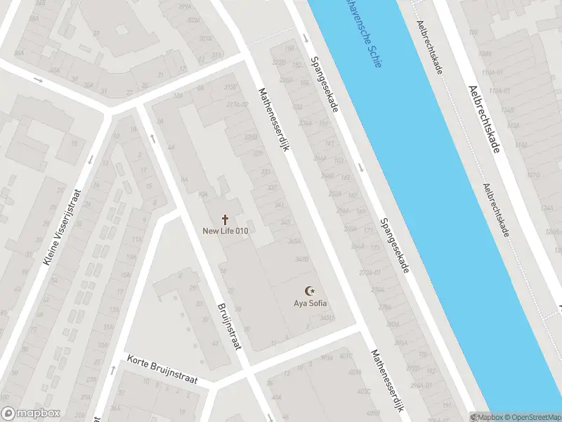 Ambulance met grote spoed naar de Mathenesserdijk in Rotterdam