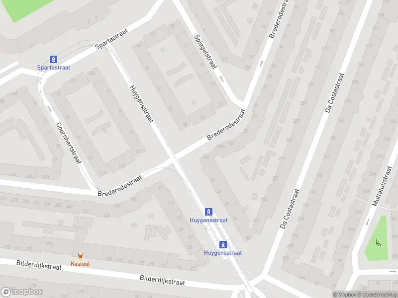 Ambulance met gepaste spoed naar de Brederodestraat in Rotterdam