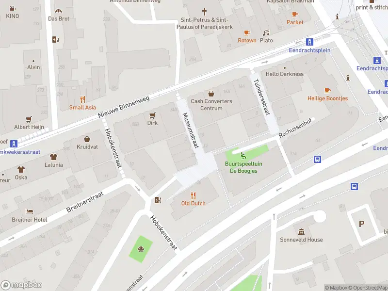 Brandweer met gepaste spoed naar de Museumstraat in Rotterdam vanwege een liftopsluiting