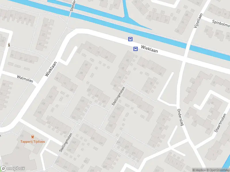 Ambulance met gepaste spoed naar de Stellingmolen in Papendrecht