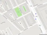 Ambulance met grote spoed naar de Koolpalmhof in Amsterdam