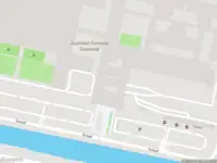 Ambulance met grote spoed naar de Smeet in Westzaan