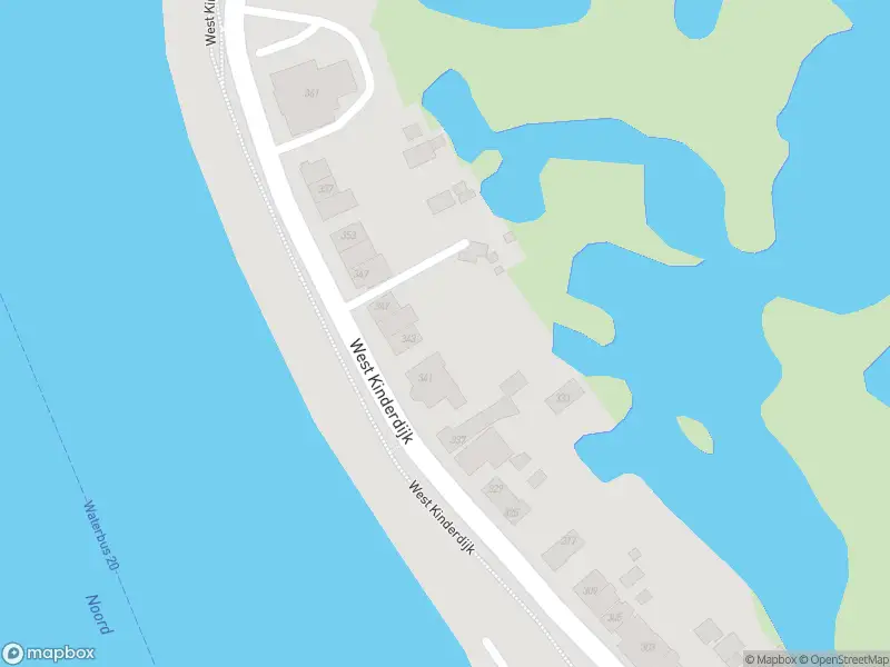 Ambulance met grote spoed naar de West Kinderdijk in Alblasserdam