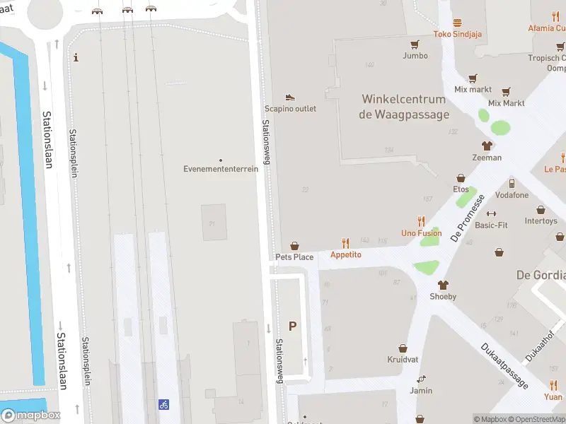Politie naar de Stationsweg in Lelystad vanwege aanrijding met letsel
