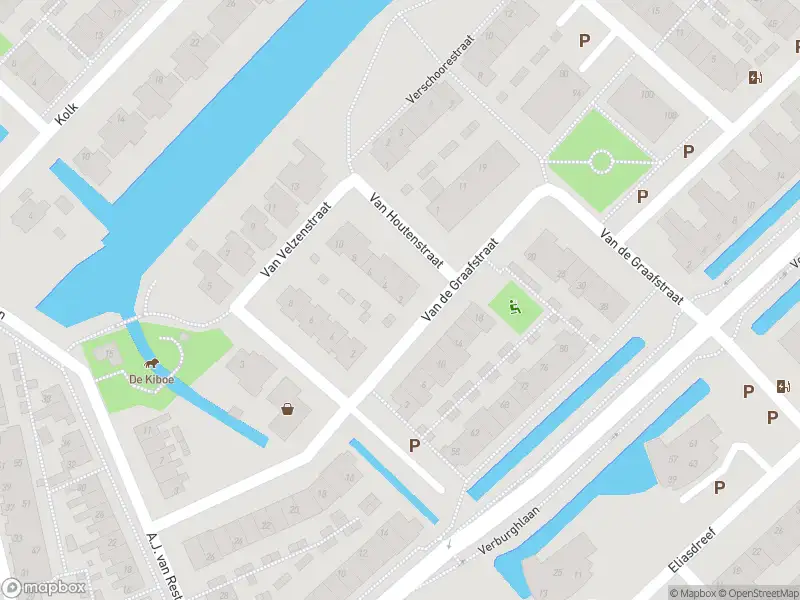 Ambulance met grote spoed naar de Van Houtenstraat in Poeldijk