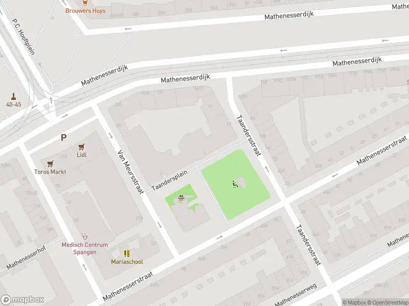 Ambulance met grote spoed naar de Taandersplein in Rotterdam