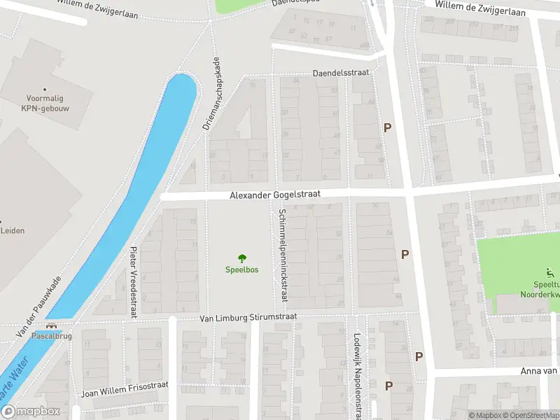 Ambulance met grote spoed naar de Schimmelpenninckstraat in Leiden