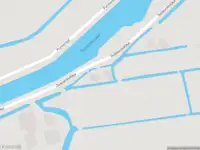 Ambulance met grote spoed naar de Oudelandsdijkje in Monnickendam