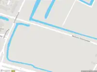 Brandweer met gepaste spoed naar de Wethouder Gelderlandlaan in Heenvliet vanwege een buitenbrand