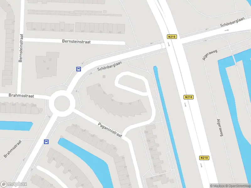 Ambulance met gepaste spoed naar de Wagnerstraat in Capelle aan den IJssel