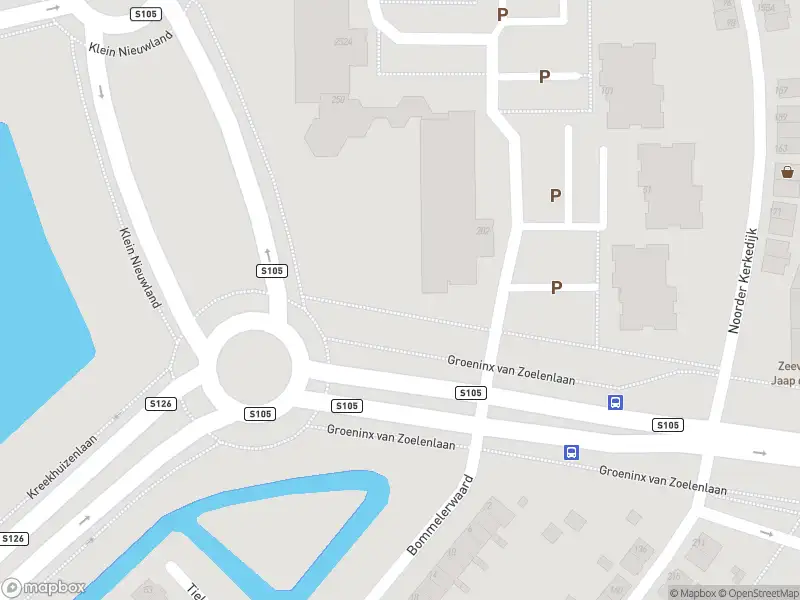 Politie naar de Groeninx van Zoelenlaan in Rotterdam vanwege overval