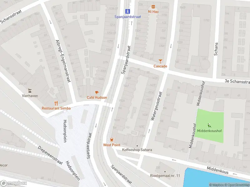 Ambulance met gepaste spoed naar de Spanjaardstraat in Rotterdam