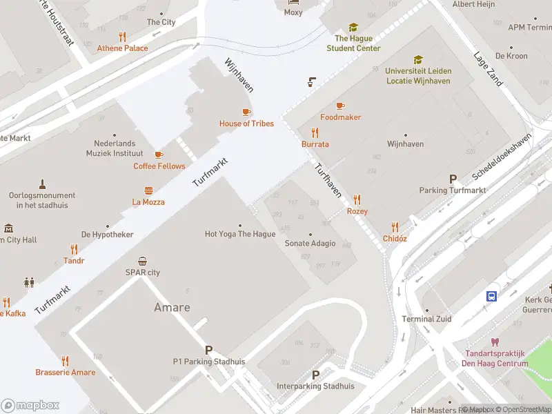 Brandweer met gepaste spoed naar de Turfmarkt in 's-Gravenhage vanwege stormschade