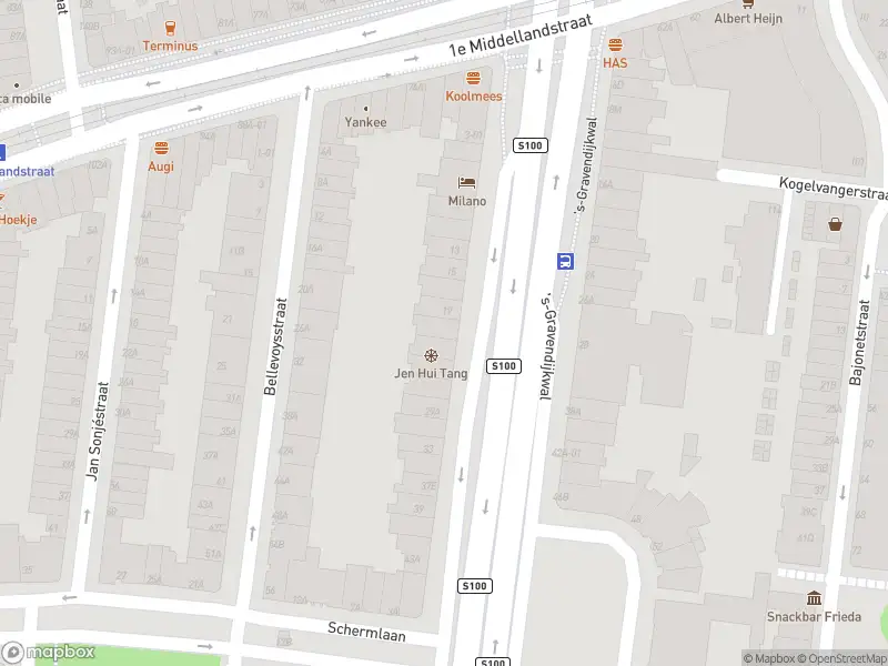 Ambulance met grote spoed naar de 's-Gravendijkwal in Rotterdam