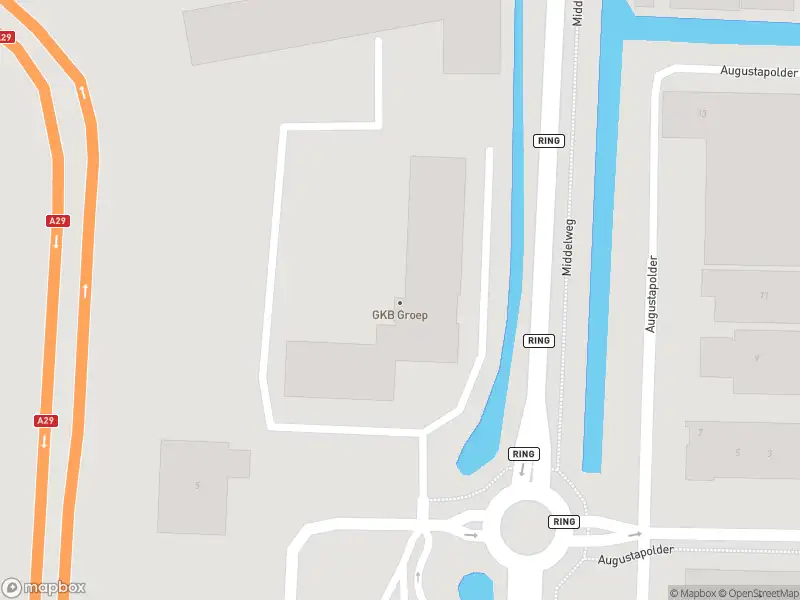 Ambulance met grote spoed naar de Middelweg in Barendrecht