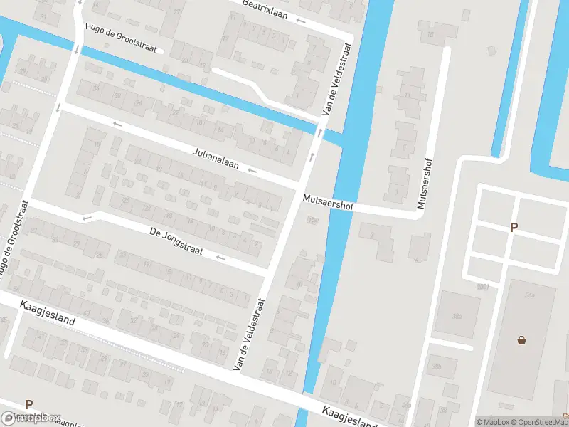 Ambulance met grote spoed naar de Van de Veldestraat in Reeuwijk