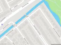 Ambulance met grote spoed naar de Johan van der Poortenlaan in Spijkenisse