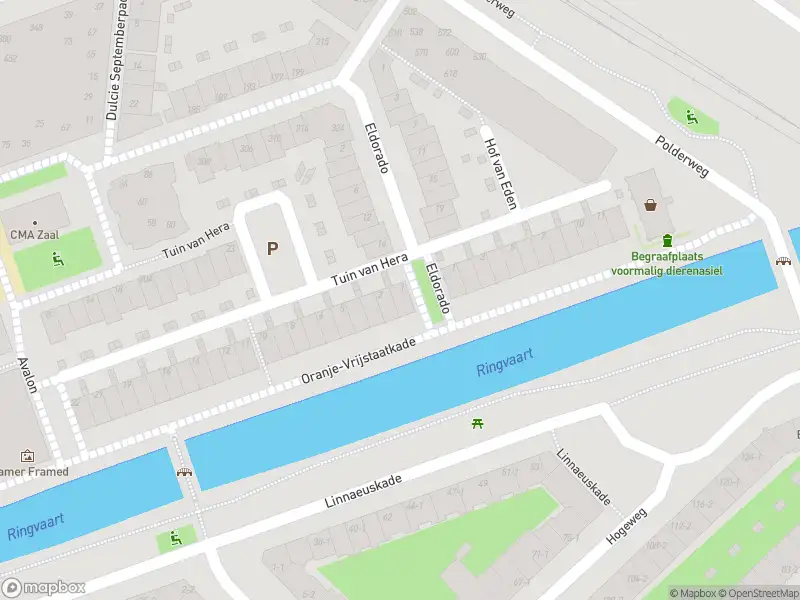 Ambulance met grote spoed naar de Tuin van Hera in Amsterdam