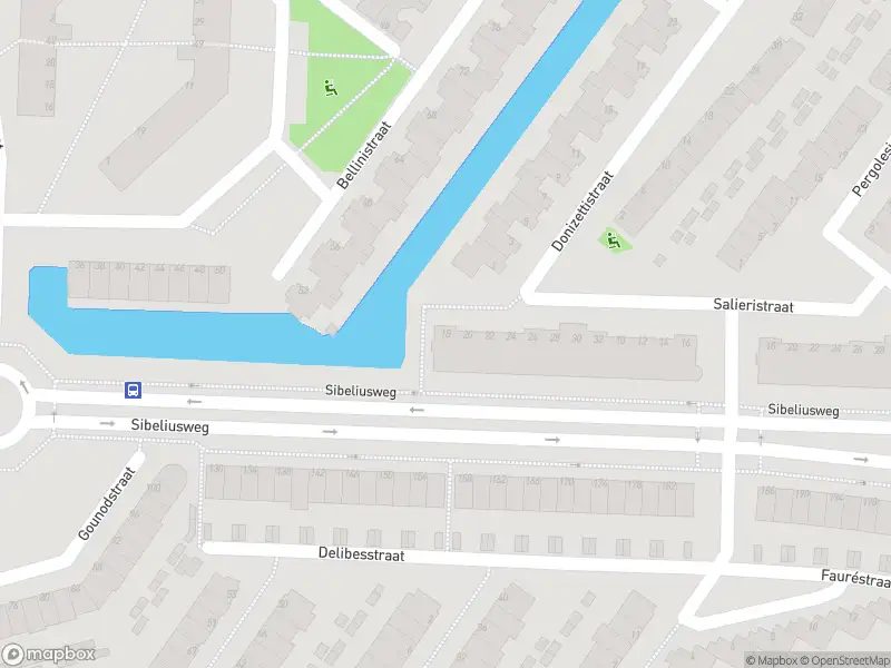 Ambulance met gepaste spoed naar de Salieristraat in Capelle aan den IJssel