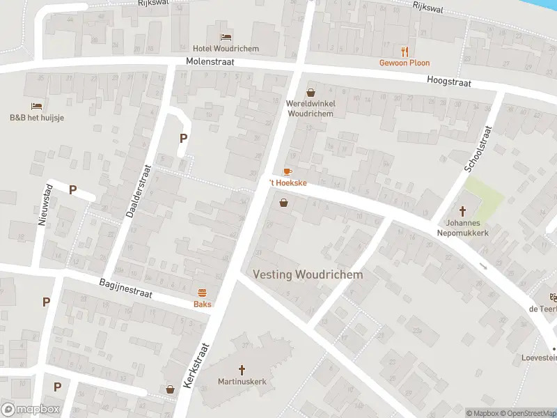 Ambulance met grote spoed naar de Kerkstraat in Woudrichem