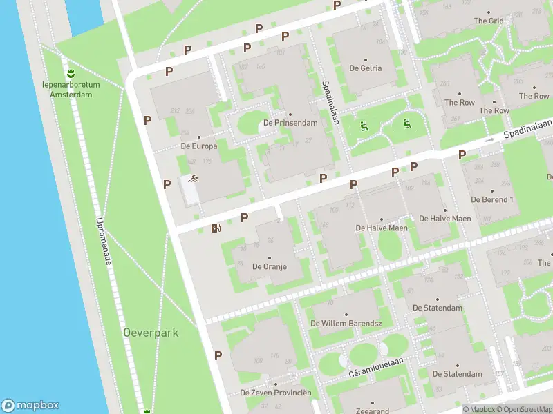 Ambulance met gepaste spoed naar de Spadinalaan in Amsterdam