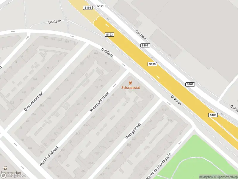 Ambulance met gepaste spoed naar de Westduëlstraat in Rotterdam