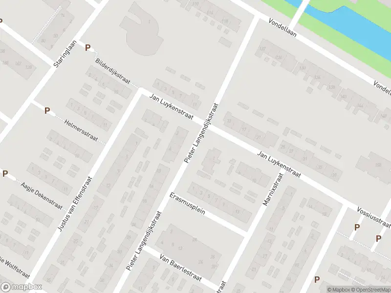 Ambulance met gepaste spoed naar de Pieter Langendijkstraat in Papendrecht