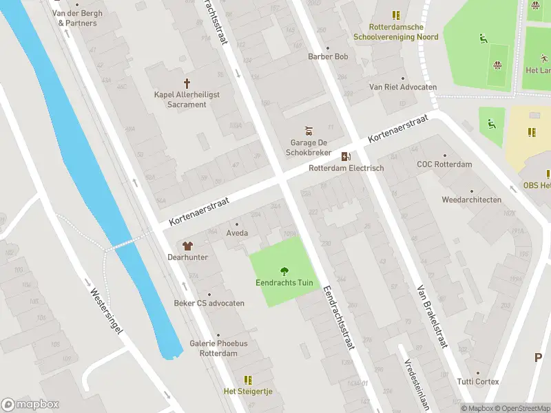 Ambulance met grote spoed naar de Kortenaerstraat in Rotterdam