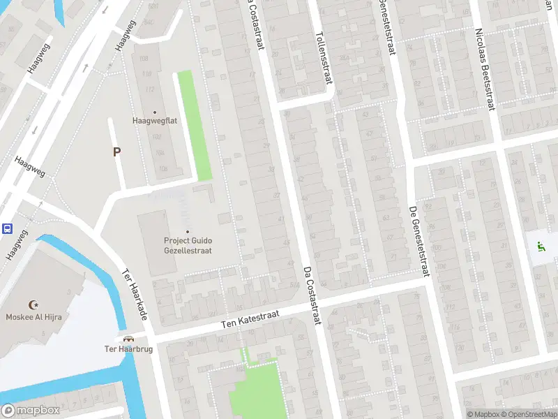 Ambulance met grote spoed naar de Da Costastraat in Leiden