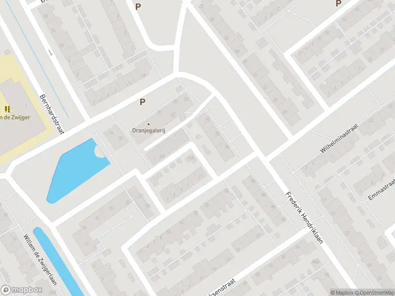 Ambulance met gepaste spoed naar de Anna van Burenstraat in Leiderdorp