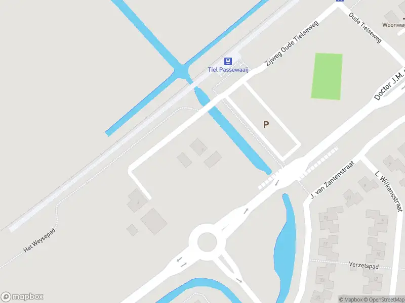 Politie naar de Zijweg Oude Tielseweg in Wadenoijen vanwege voertuigen te water