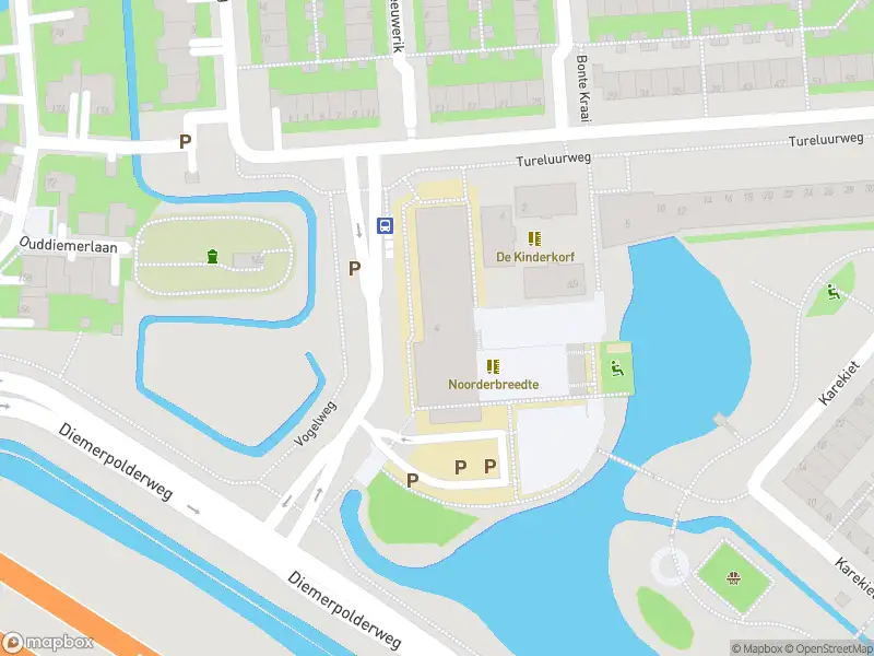 Ambulance met gepaste spoed naar de Vogelweg in Diemen