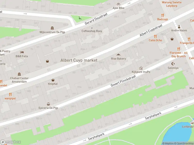 Ambulance met gepaste spoed naar de Gerard Doustraat in Amsterdam