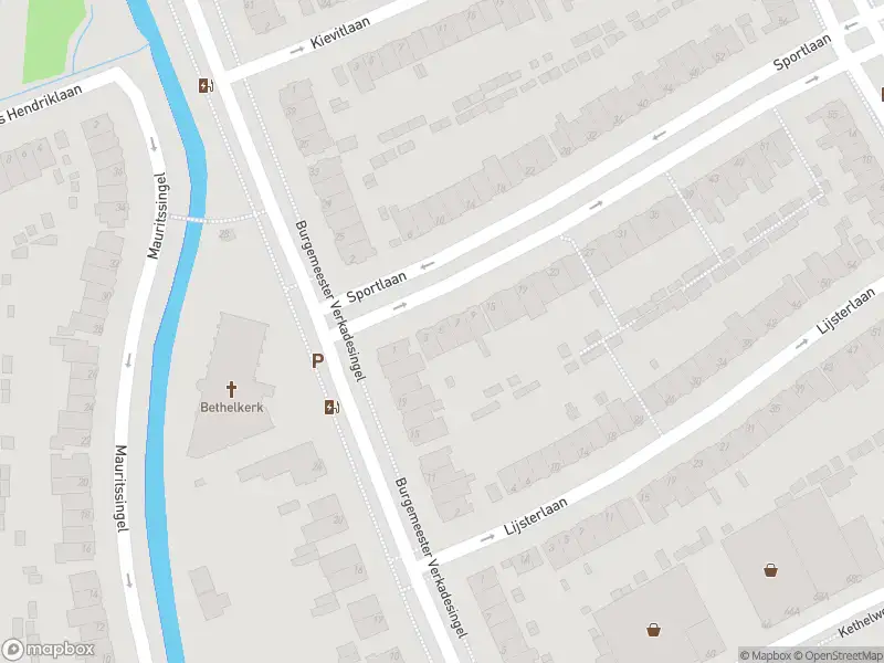 Ambulance met grote spoed naar de Sportlaan in Vlaardingen