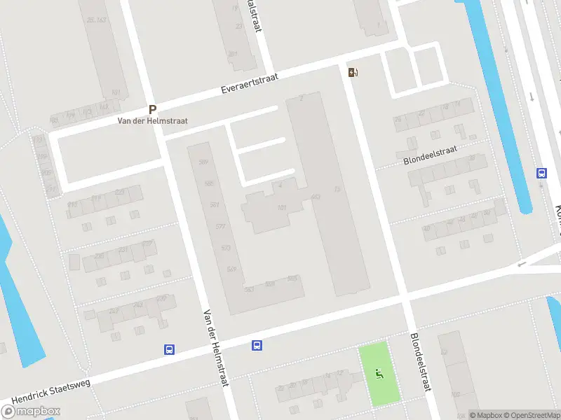 Ambulance met gepaste spoed naar de Hendrick Staetsweg in Rotterdam