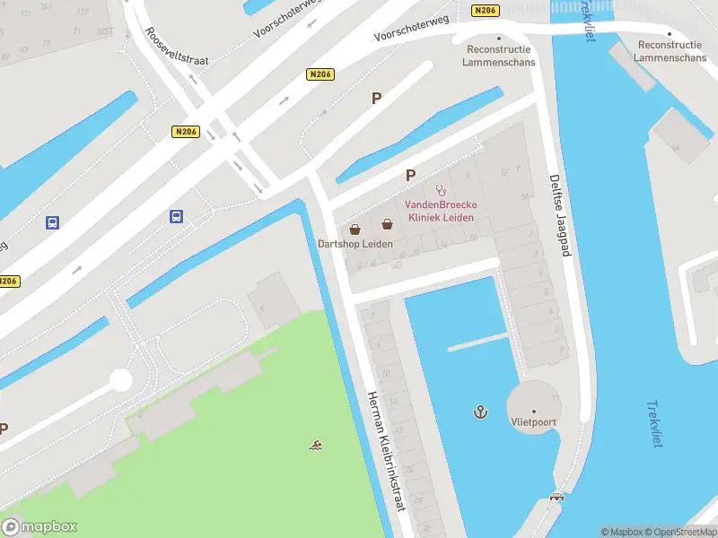 Ambulance met grote spoed naar de Elly Kerckhoffskade in Leiden