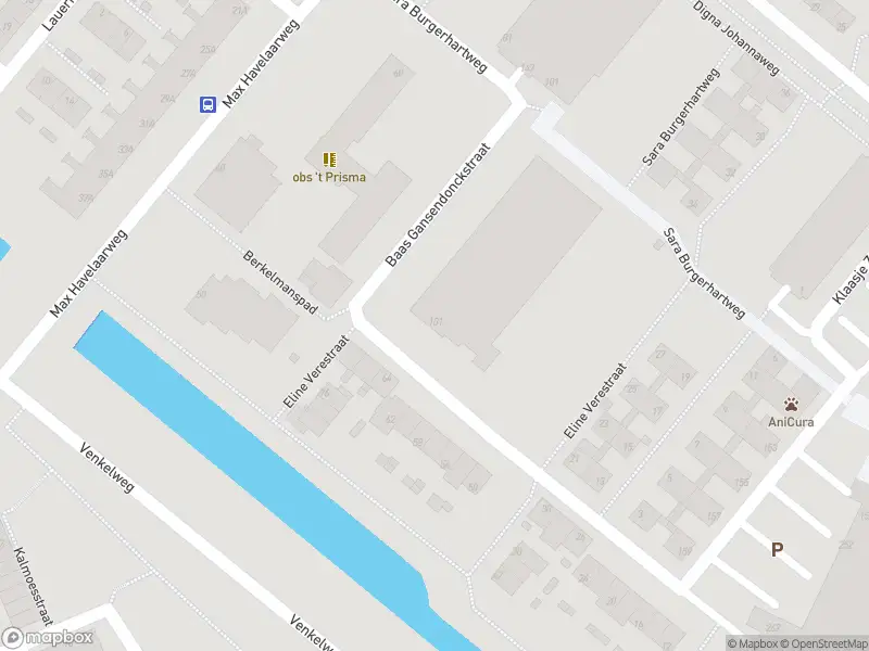 Ambulance met grote spoed naar de Eline Verestraat in Hoogvliet Rotterdam